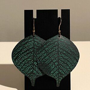 Boho Dangling Leaf Earrings.  2.5". Gently Used.